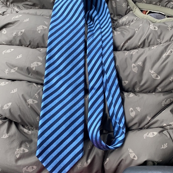 NEW VILLA PONTI 100% SETA SILK TIE WITH OUT TAGS - Picture 6 of 7